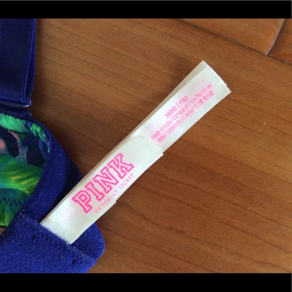 **SOLD** PINK Victoria’s Secret blue bra - Picture 2 of 2
